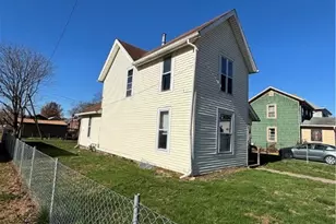 731 S Lawn Ave, Coshocton, OH 43812 - Photo 3