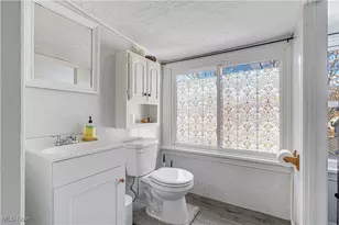 1321 Warrick Pl NE, Canton, OH 44714 - Photo 29