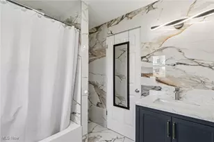 366 Tenney Ave, Campbell, OH 44405 - Photo 15