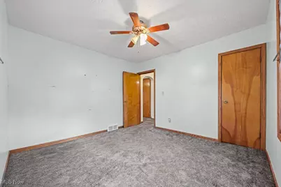 406 S Cleveland Avenue, Mogadore, OH 44260 - Photo 11