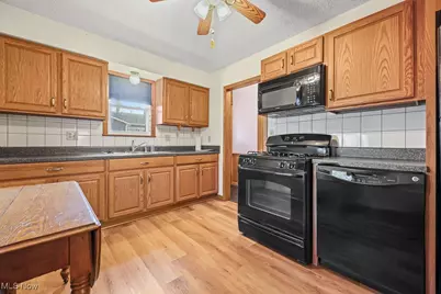 406 S Cleveland Avenue, Mogadore, OH 44260 - Photo 5