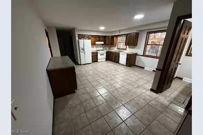 13356 Mogadore Avenue NW, Uniontown, OH 44685 - Photo 3