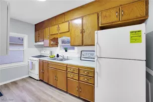 1459 Wade Park Ave, Akron, OH 44310 - Photo 9