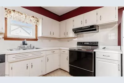 53 W Dave Longaberger Avenue, Dresden, OH 43821 - Photo 11