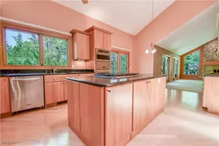 8220 Hermitage Rd, Concord, OH 44077 - Photo 11