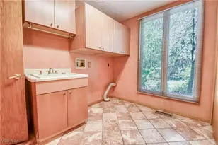 8220 Hermitage Rd, Concord, OH 44077 - Photo 15