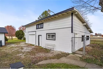 9865 Tallmadge Road, Diamond, OH 44412 - Photo 13