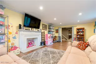 704 Reno Dr, Louisville, OH 44641 - Photo 5