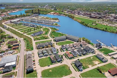 445 Harbor Lane, Lorain, OH 44052 - Photo 33