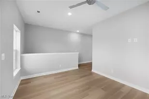 445 Harbor Ln, Lorain, OH 44052 - Photo 17