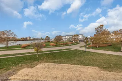 445 Harbor Lane, Lorain, OH 44052 - Photo 33