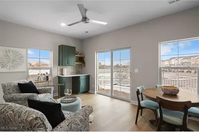 445 Harbor Lane, Lorain, OH 44052 - Photo 31