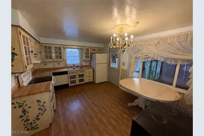 411 Fairview Heights Drive, Toronto, OH 43964 - Photo 3