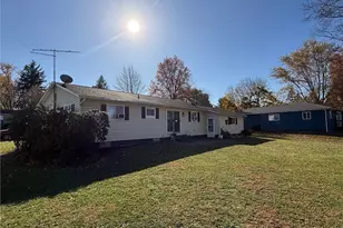 1791 Winterhaven Dr, Mogadore, OH 44260 - Photo 3