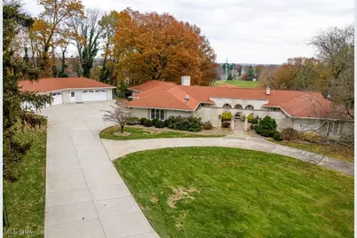 940 Knollwood Road NW, Canton, OH 44708 - Photo 1