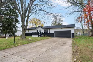 2057 Darnell Dr, Coventry, OH 44319 - Photo 3