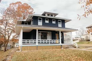 439 Oakland Blvd, Cambridge, OH 43725 - Photo 1