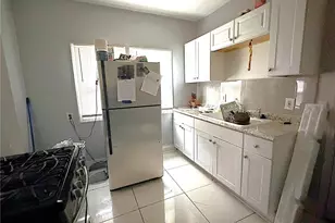 12322 Fairport Ave, Loveland, OH 44118 - Photo 3