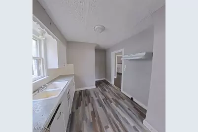 801 Storer Avenue, Akron, OH 44320 - Photo 7