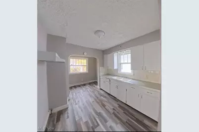 801 Storer Avenue, Akron, OH 44320 - Photo 5