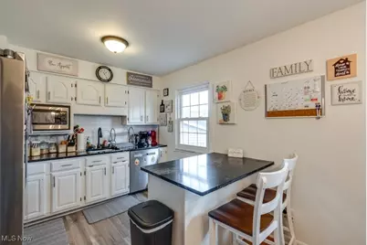 354 Hiwood Avenue, Munroe Falls, OH 44262 - Photo 13