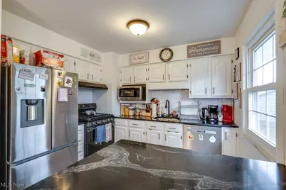 354 Hiwood Avenue, Munroe Falls, OH 44262 - Photo 11