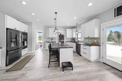 4620 Pioneer Trail, Mantua, OH 44255 - Photo 5