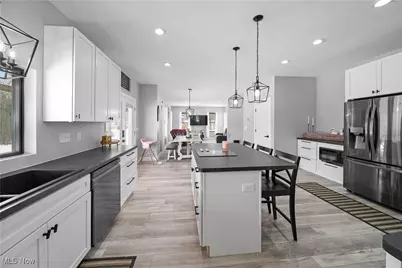 4620 Pioneer Trail, Mantua, OH 44255 - Photo 3