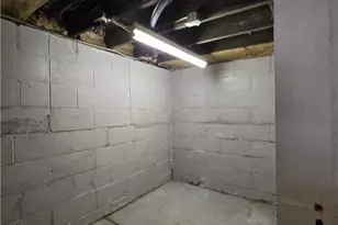 1159 Carey Ave, Akron, OH 44314 - Photo 23