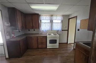 1159 Carey Ave, Akron, OH 44314 - Photo 5