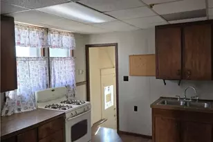 1159 Carey Ave, Akron, OH 44314 - Photo 7