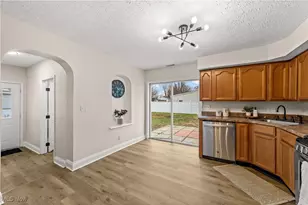 5909 Main Ave, North Ridgeville, OH 44039 - Photo 9