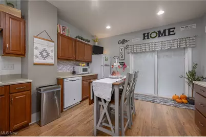 859 2nd Street SE, New Philadelphia, OH 44663 - Photo 5