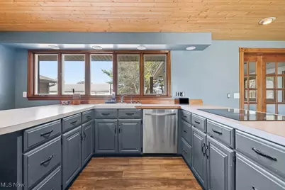 11087 Louisville Street, Louisville, OH 44641 - Photo 7