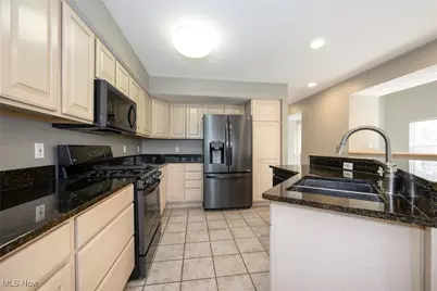 2975 Waterford Drive, Twinsburg, OH 44087 - Photo 9