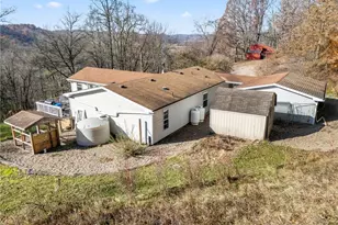 7279 SE Edie Hill Rd, Uhrichsville, OH 44683 - Photo 29