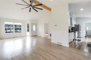 7526 Huntington Dr, Boardman, OH 44512 - Photo 7