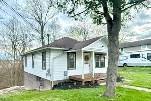 5018 Elmwood Ave, Parkersburg, WV 26101 - Photo 3