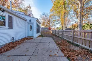 32650 Greenwood Dr, Avon Lake, OH 44012 - Photo 3