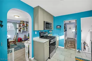 986 Shannon Ave, Barberton, OH 44203 - Photo 15