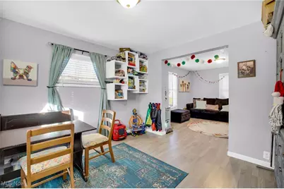 986 Shannon Avenue, Barberton, OH 44203 - Photo 3