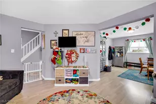 986 Shannon Ave, Barberton, OH 44203 - Photo 9