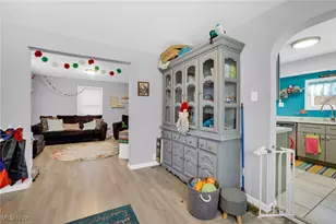 986 Shannon Ave, Barberton, OH 44203 - Photo 13