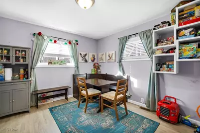 986 Shannon Avenue, Barberton, OH 44203 - Photo 7