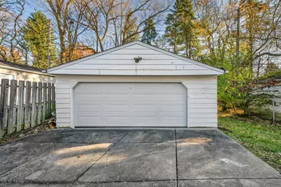 19520 Maple Heights Boulevard, Maple Heights, OH 44137 - Photo 9