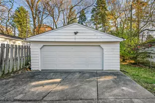 19520 Maple Heights Blvd, Maple Heights, OH 44137 - Photo 9