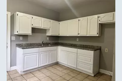 528 E 109th Street, Loveland, OH 44108 - Photo 9