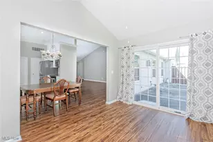 201 Heather Ln, Eastlake, OH 44095 - Photo 9