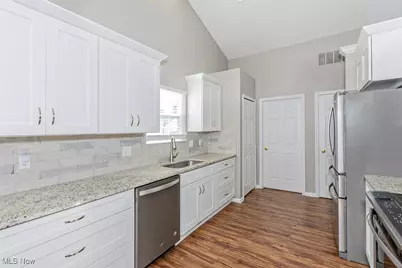 201 Heather Lane, Eastlake, OH 44095 - Photo 11