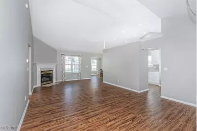 201 Heather Lane, Eastlake, OH 44095 - Photo 3